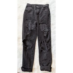 BDG HIGH RISE MOM JEANS